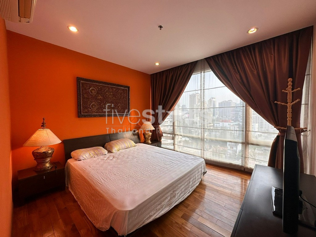 Appartement de 2 chambres spacieux à vendre quartier Phromphong, photo 10