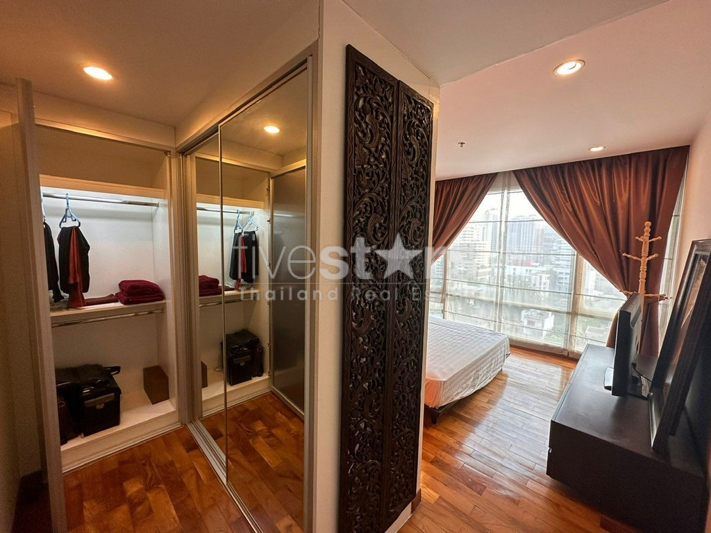 Appartement de 2 chambres spacieux à vendre quartier Phromphong, photo 17
