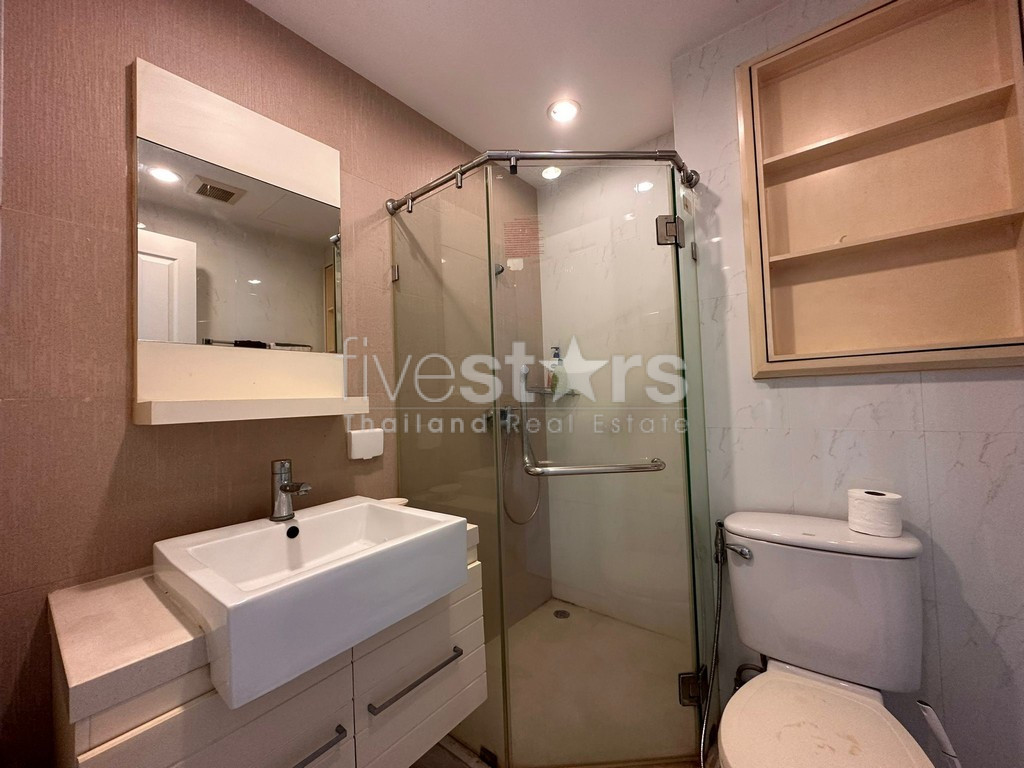 Appartement de 2 chambres spacieux à vendre quartier Phromphong, photo 16