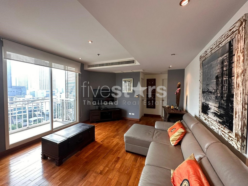 Appartement de 2 chambres spacieux à vendre quartier Phromphong, photo 3