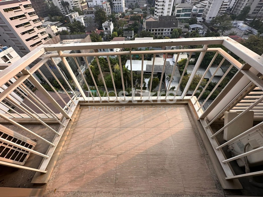 Appartement de 2 chambres spacieux à vendre quartier Phromphong, photo 8