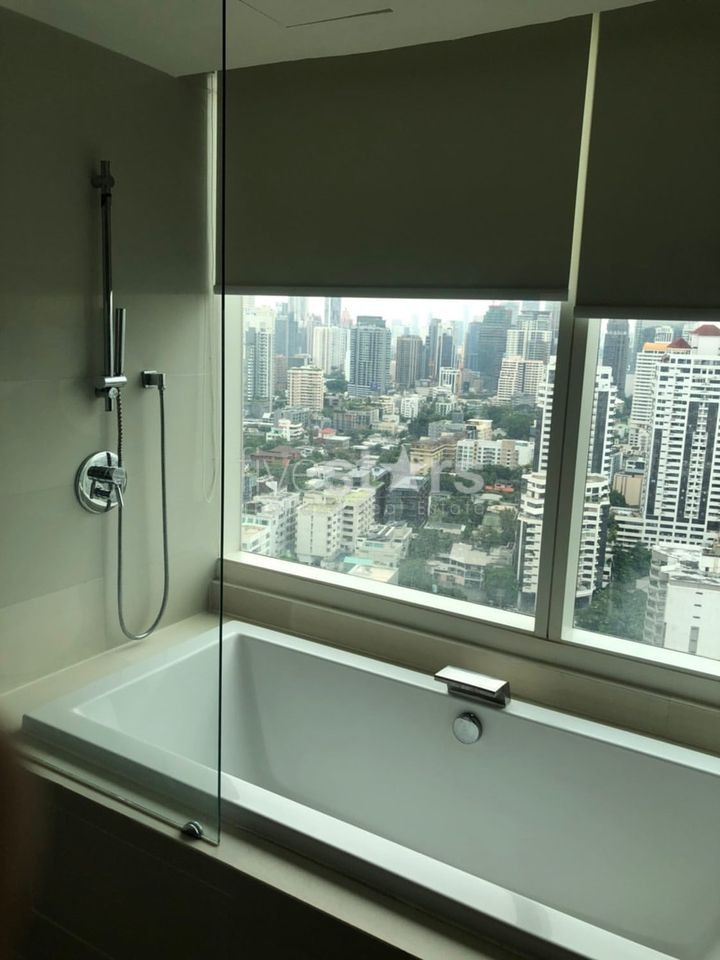 Condo spacieux de 2 chambres à louer sur Thong Lo, photo 11