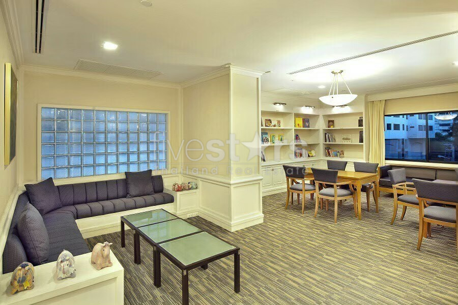 à Bangkok, grand appartement avec 4 chambres quartier Prompong, photo 12