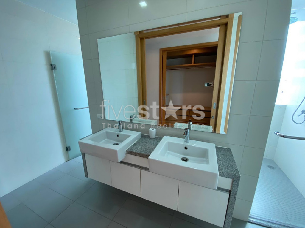 Condo de 3 chambres à louer sur Asoke à Phrom Phong, photo 15