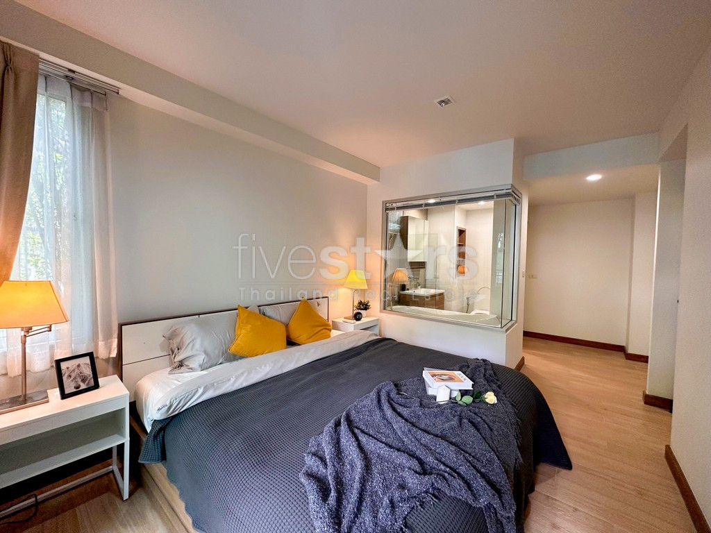 Appartement moderne de 2 chambres à vendre proche BTS Phromphong, photo 11