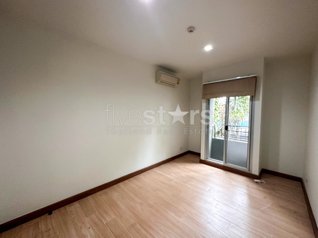 Appartement moderne de 2 chambres à vendre proche BTS Phromphong, photo 17