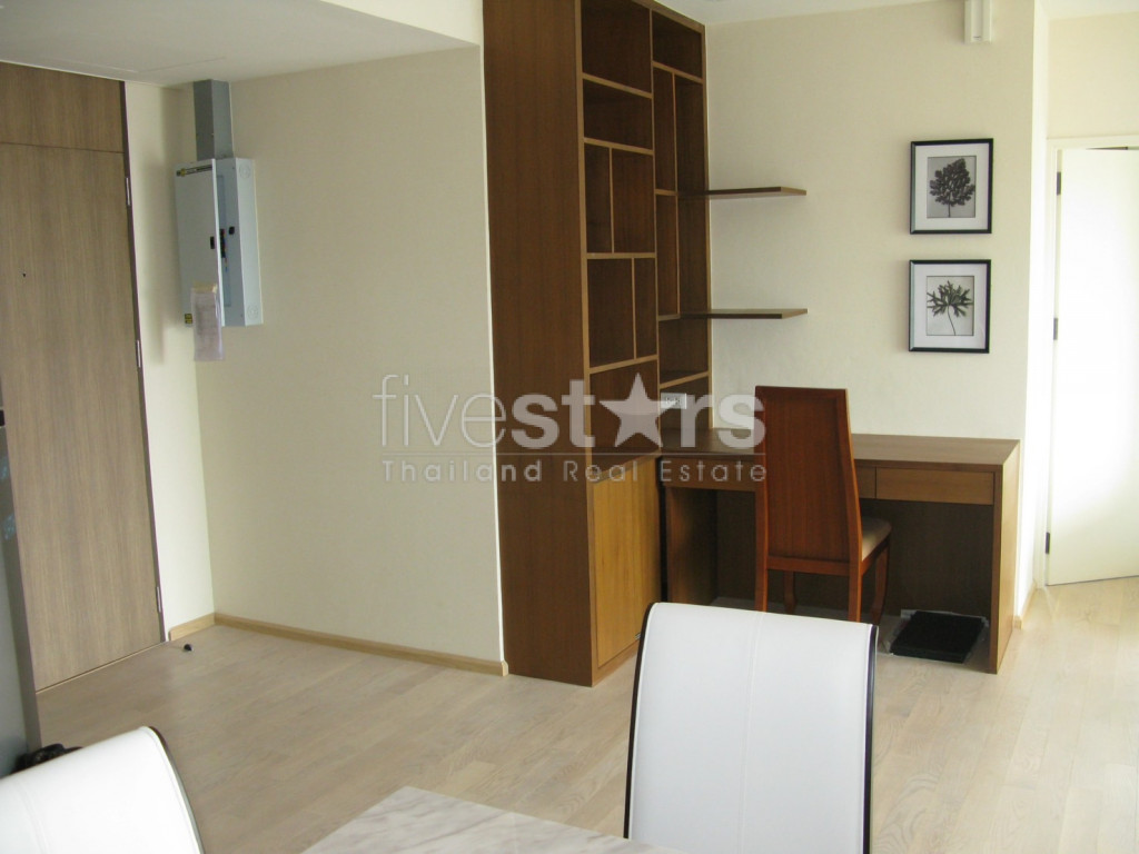 Condo de 3 chambres en étage élevé à vendre près du BTS Thonglor, photo 8