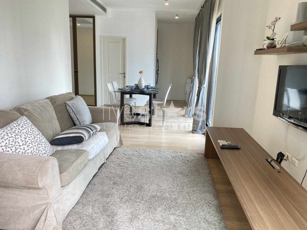 Appartement moderne de 2 chambres à louer à Phrom Phong