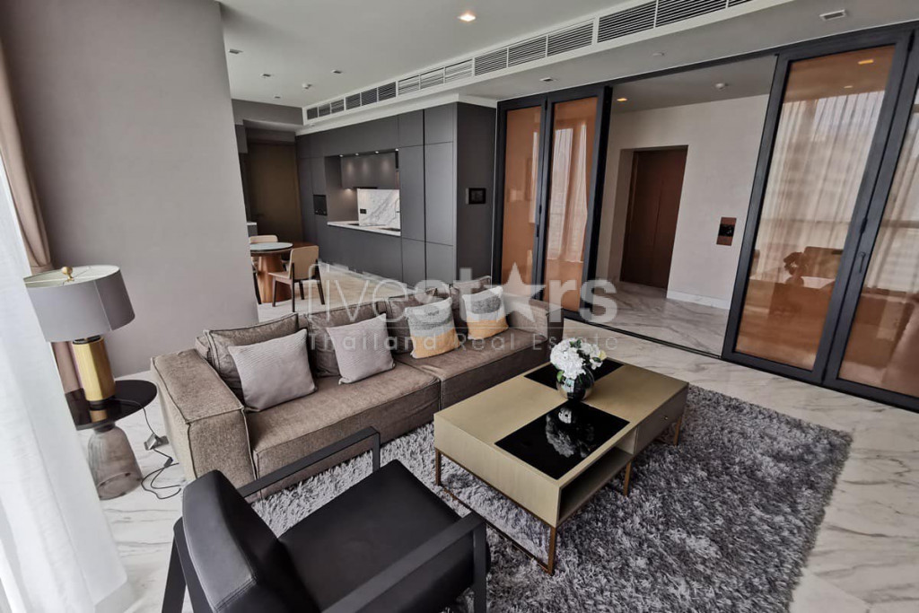 Appartement luxueux de 2 chambres en vente à Thonglor