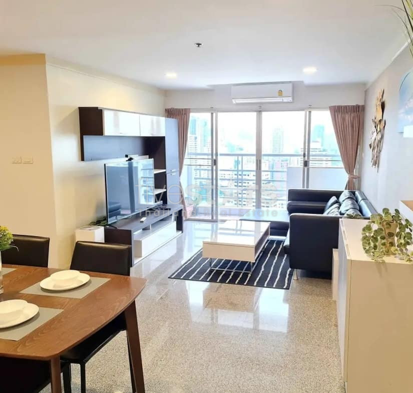 Grand 2 chambres à louer à Thonglor, photo 3