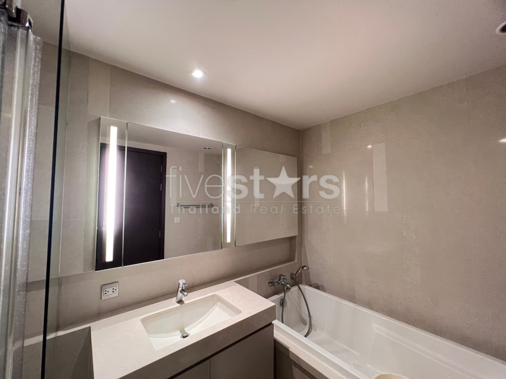 Grand Condo 3 Chambres à Vendre à Thonglor, photo 7