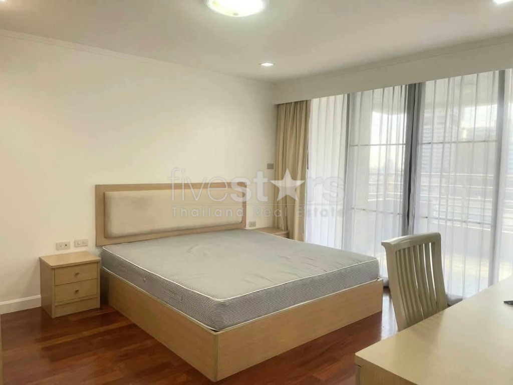 Grand appartement de 3 chambres à louer à Phromphong, photo 7