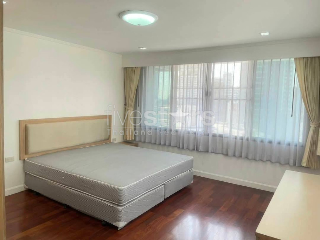 Grand appartement de 3 chambres à louer à Phromphong, photo 9