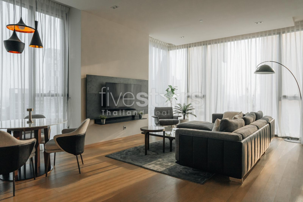 Grand appartement de standing d'une chambre à vendre à 150m du BTS Thonglor, photo 2