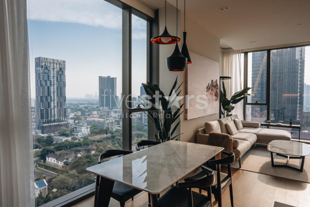 Appartement de standing de 2 chambres à vendre à 150m du BTS Thonglor, photo 2