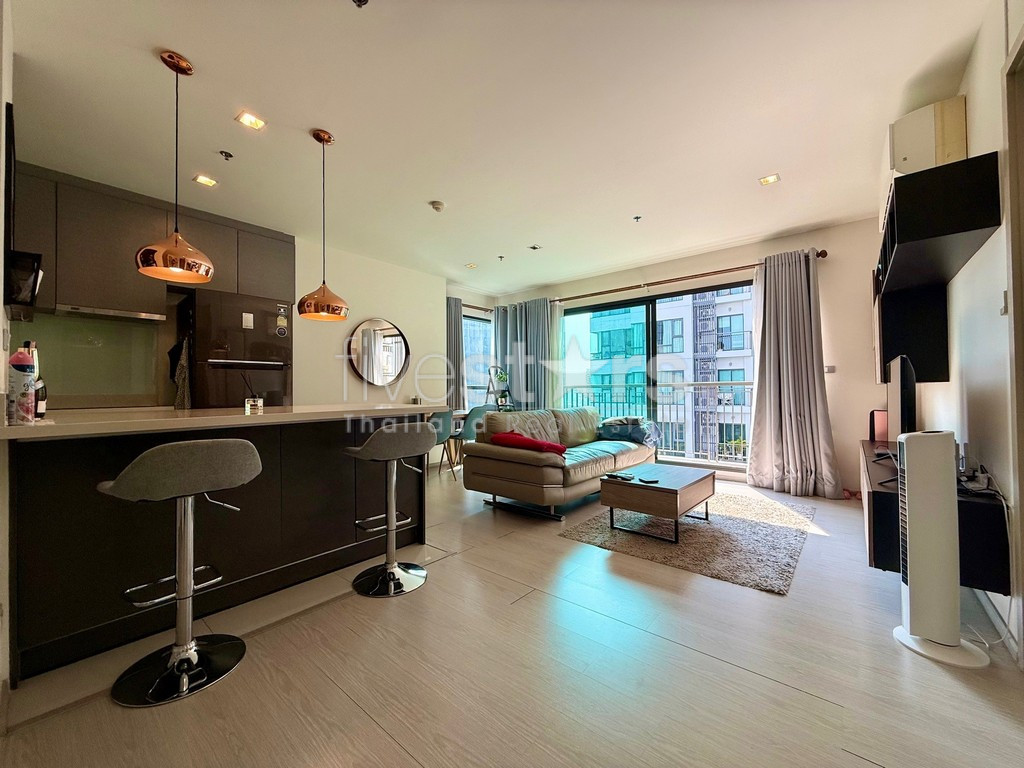 Condo de 2 chambres à vendre près de la station Thong Lo BTS