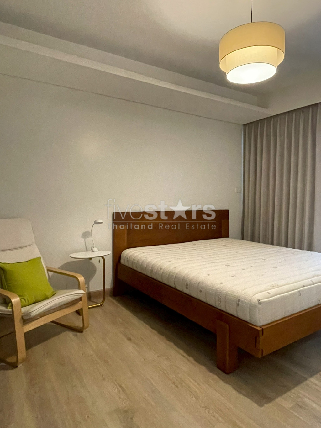 Appartement Moderne de 2 Chambres à Louer à Phrom Phong, photo 3