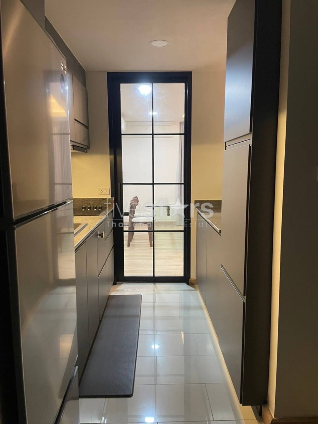 Appartement Moderne de 2 Chambres à Louer à Phrom Phong, photo 2