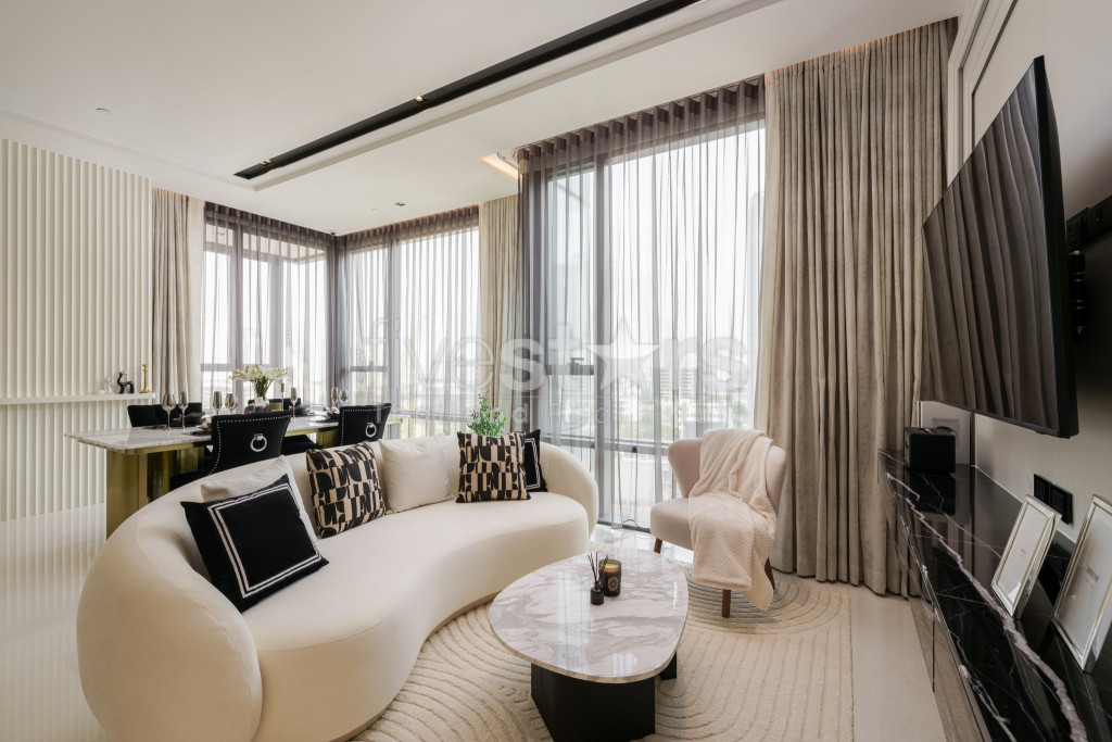 Appartement Moderne et Luxueux de 2 Chambres à Louer à Thonglor