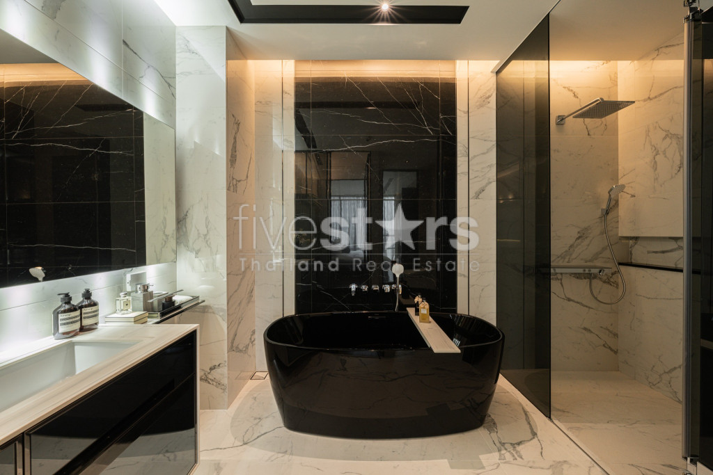 Appartement Moderne et Luxueux de 2 Chambres à Louer à Thonglor, photo 14