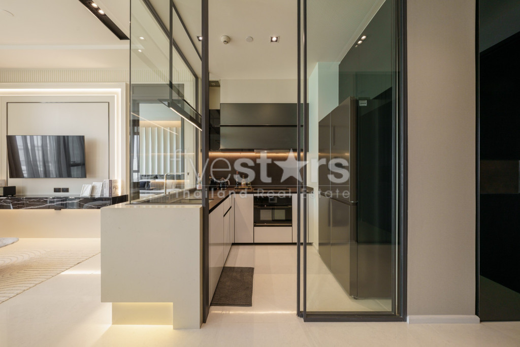 Appartement Moderne et Luxueux de 2 Chambres à Louer à Thonglor, photo 6