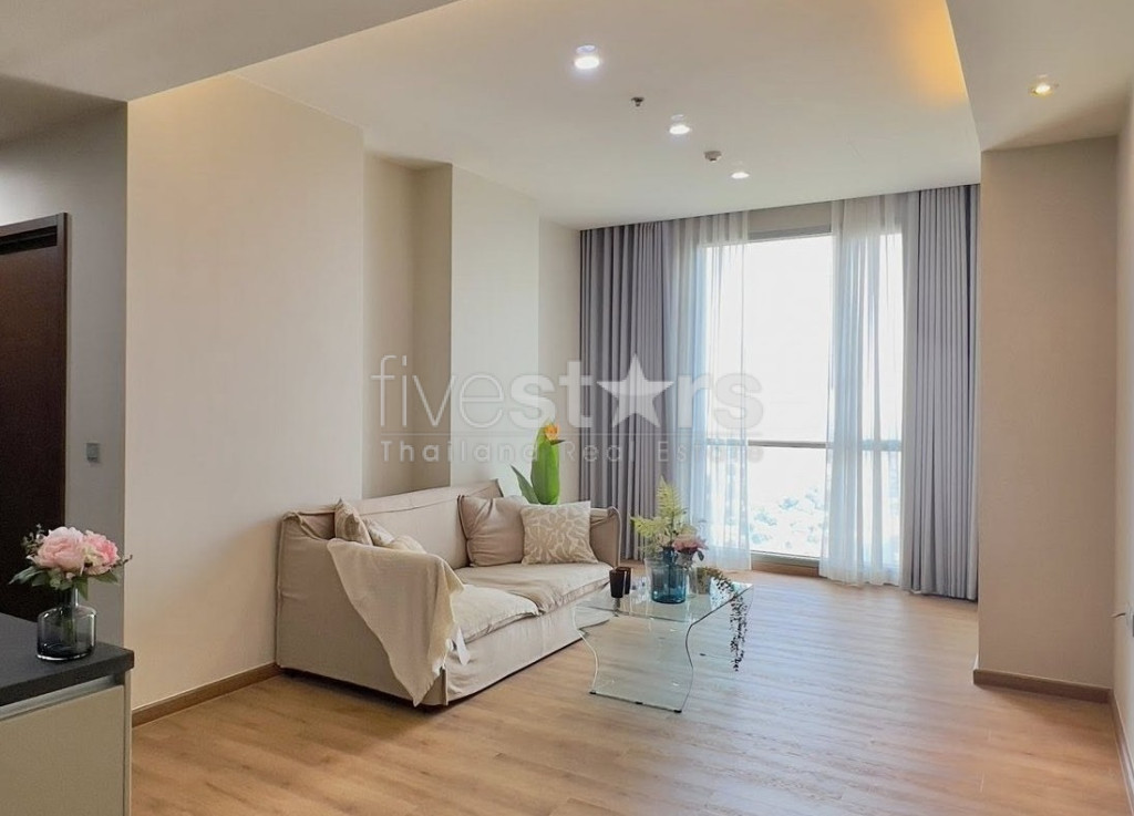Appartement de 3 chambres Moderne à louer à Thonglor