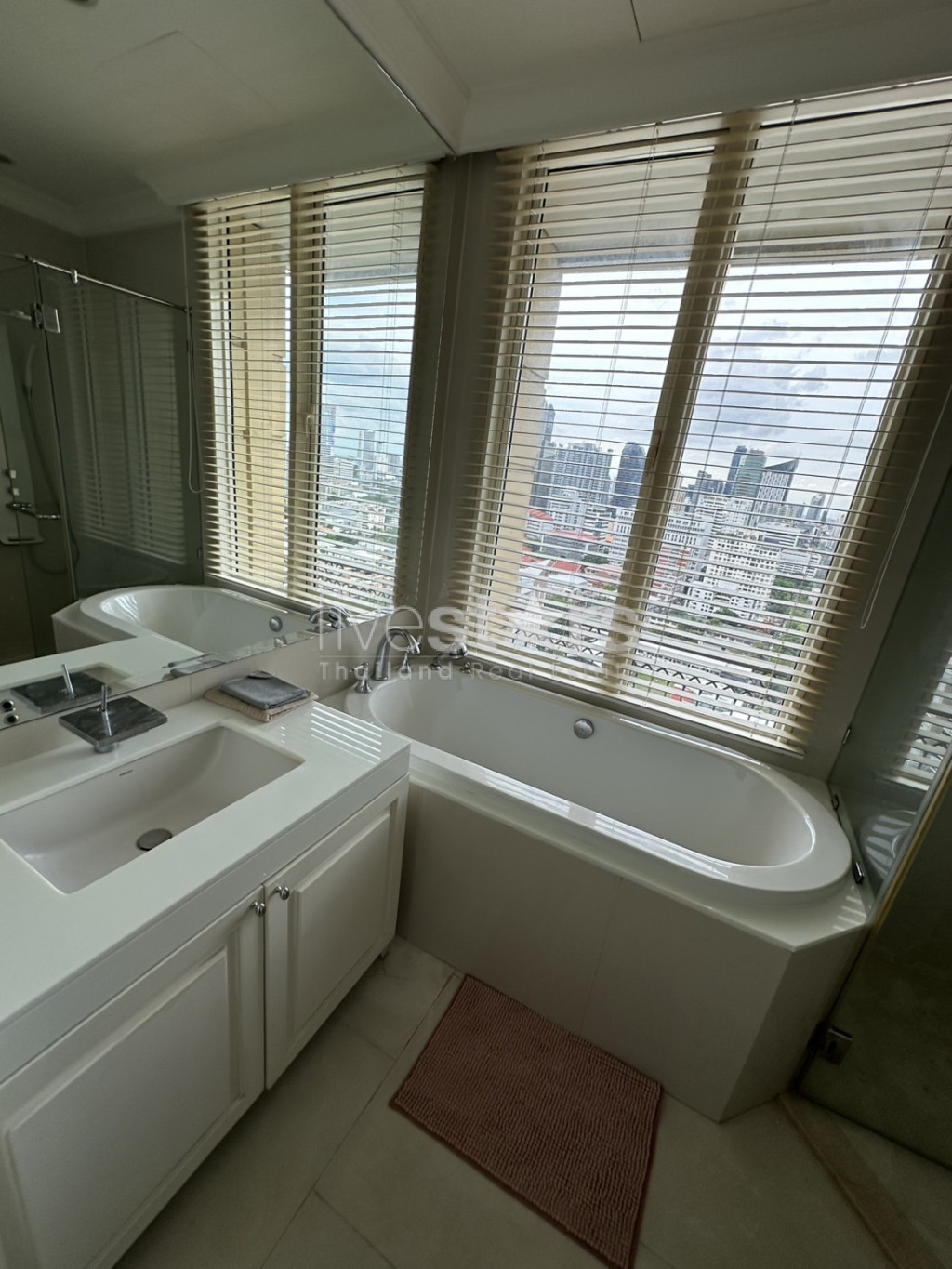 Appartement spacieux de 2 chambres à louer près du BTS Asoke, photo 13