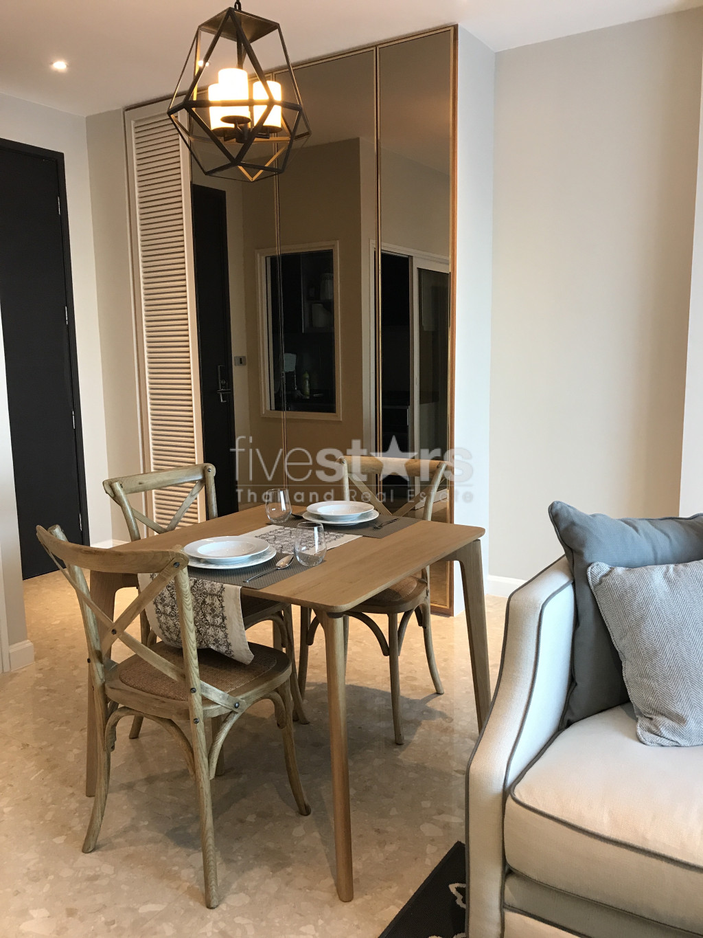 Appartement de 2 chambres à louer près du BTS Thonglor, photo 3