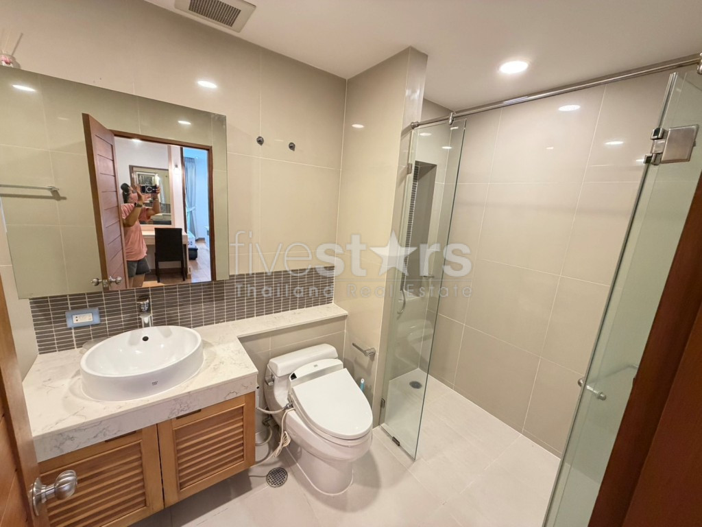 A louer quartier Phrompong appartement moderne avec 2 chambres, photo 10