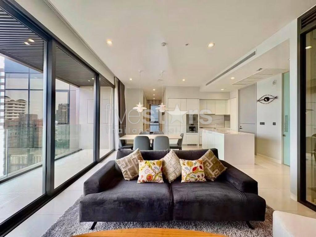 Ultra Luxury 2 bedrooms 2 bathrooms for rent at Phromphong Sukumvit area, photo 2