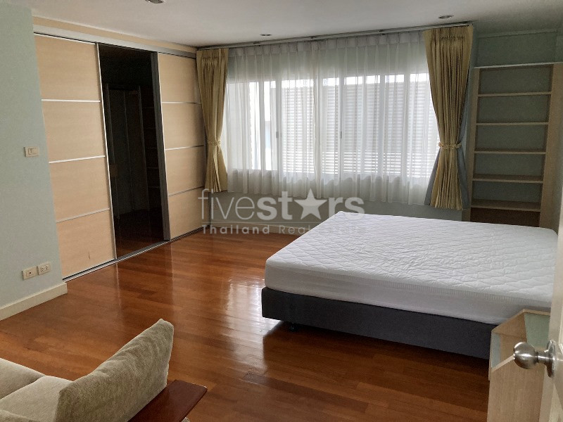Maison individuelle de 3 chambres à louer sur Phrom Phong, photo 7