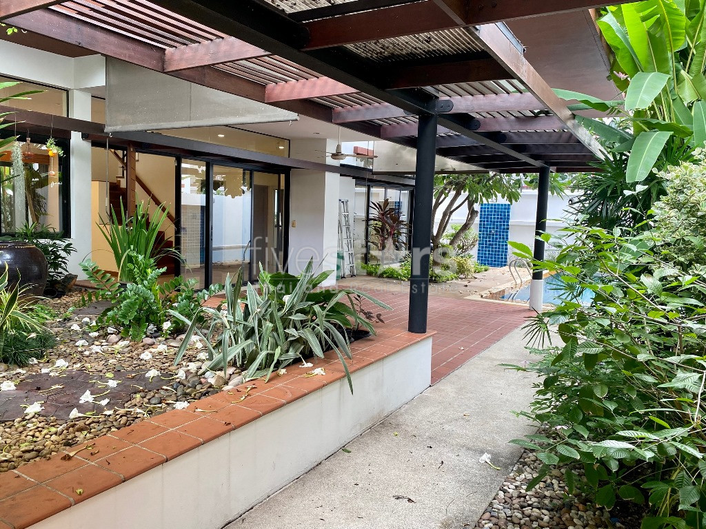 Maison avec 4 chambres et piscine à louer quartier Thonglor, photo 12
