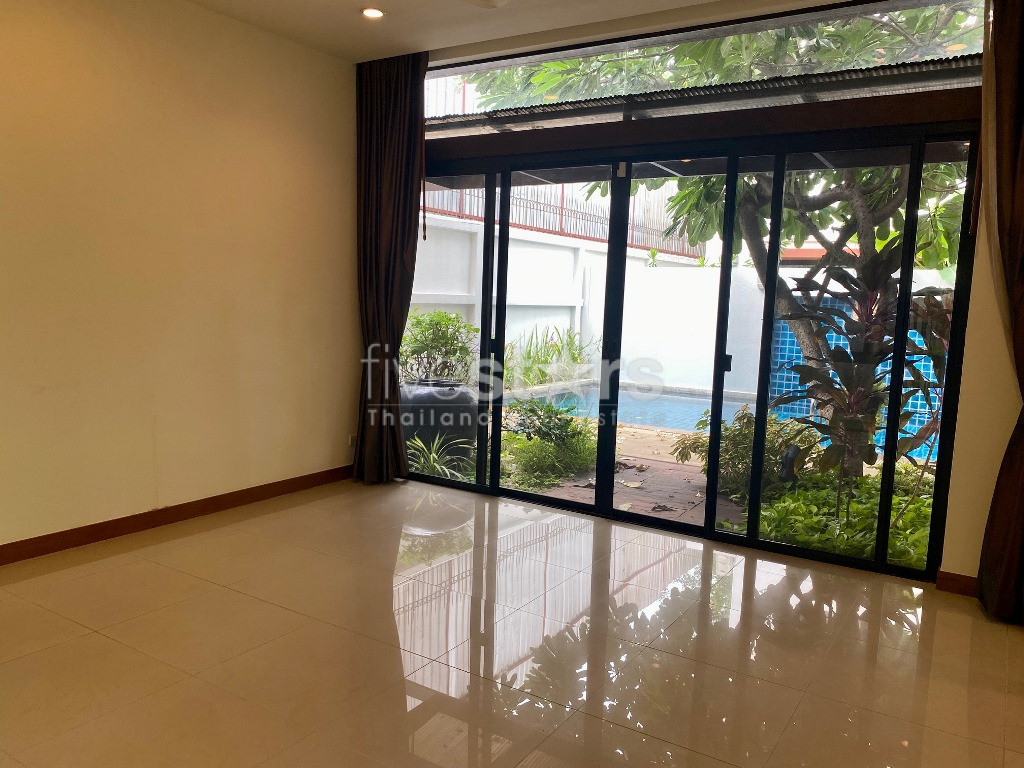 Maison avec 4 chambres et piscine à louer quartier Thonglor, photo 5