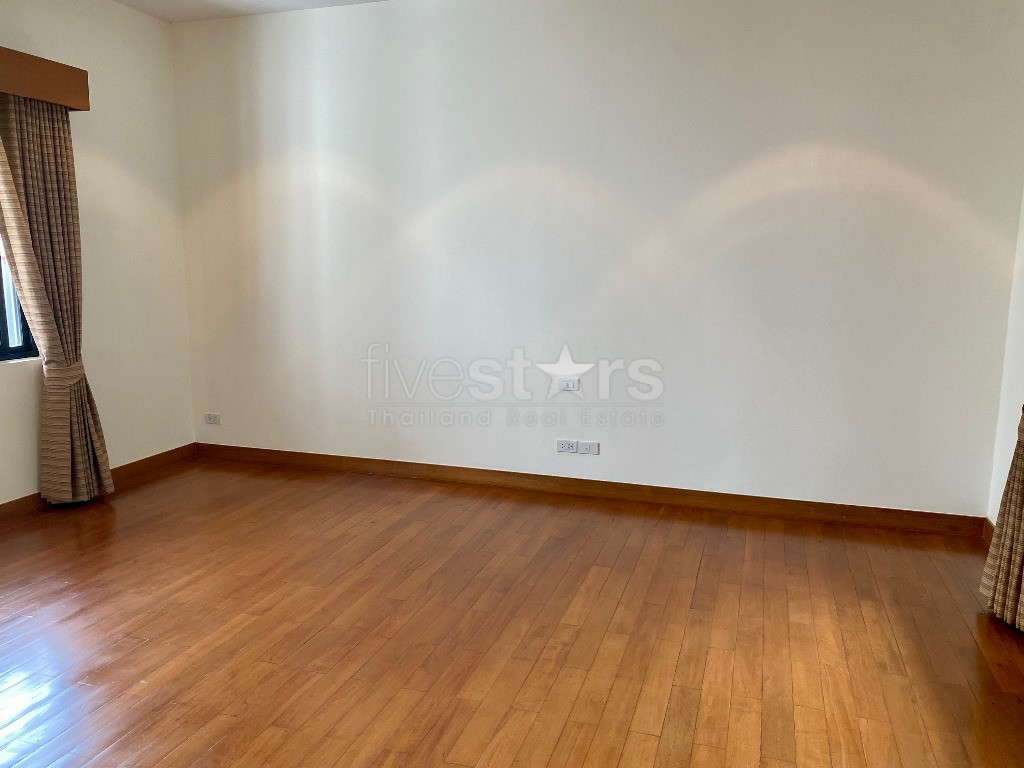 Maison avec 4 chambres et piscine à louer quartier Thonglor, photo 8