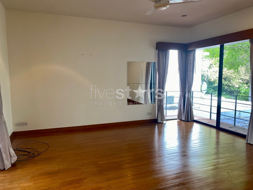 Maison avec 4 chambres et piscine à louer quartier Thonglor, photo 7