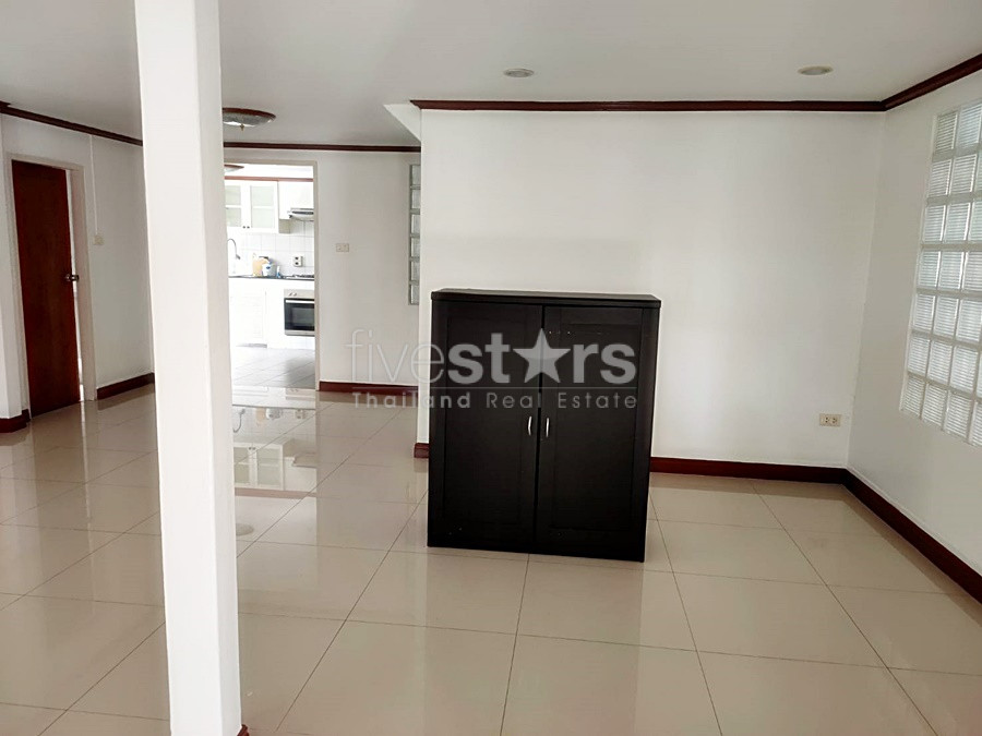 Maison individuelle de 3 chambres acceptant les animaux à louer à Bangkok, photo 9
