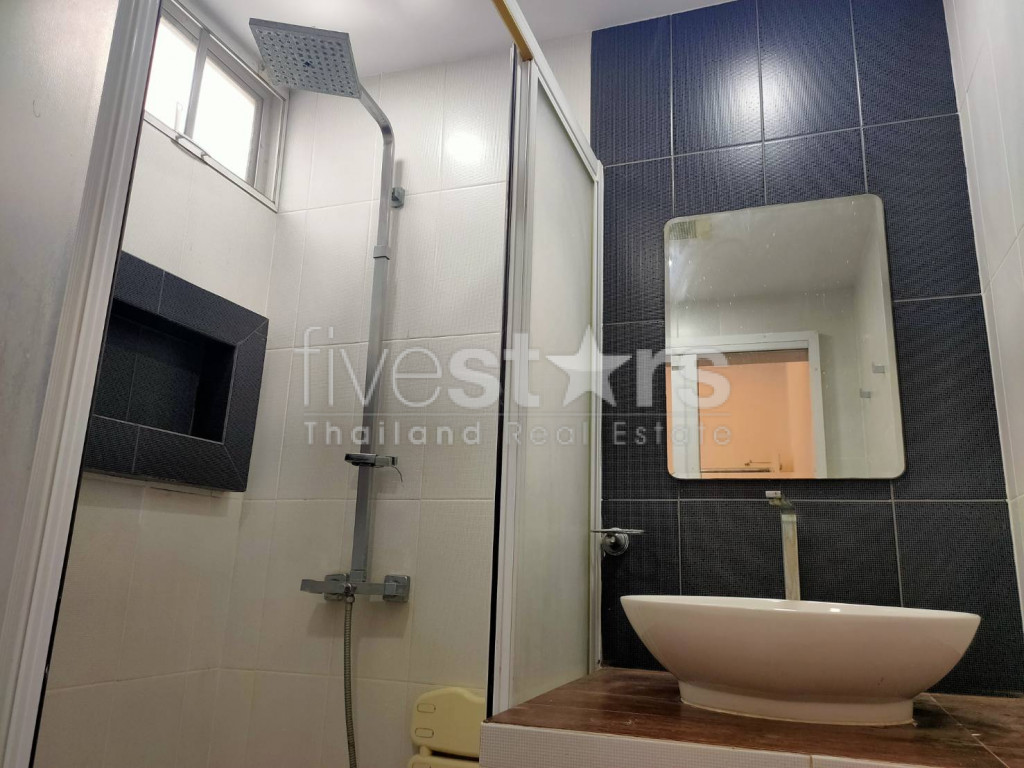 House in compound 4 bedrooms for rent near BTS Thonglor, photo 13