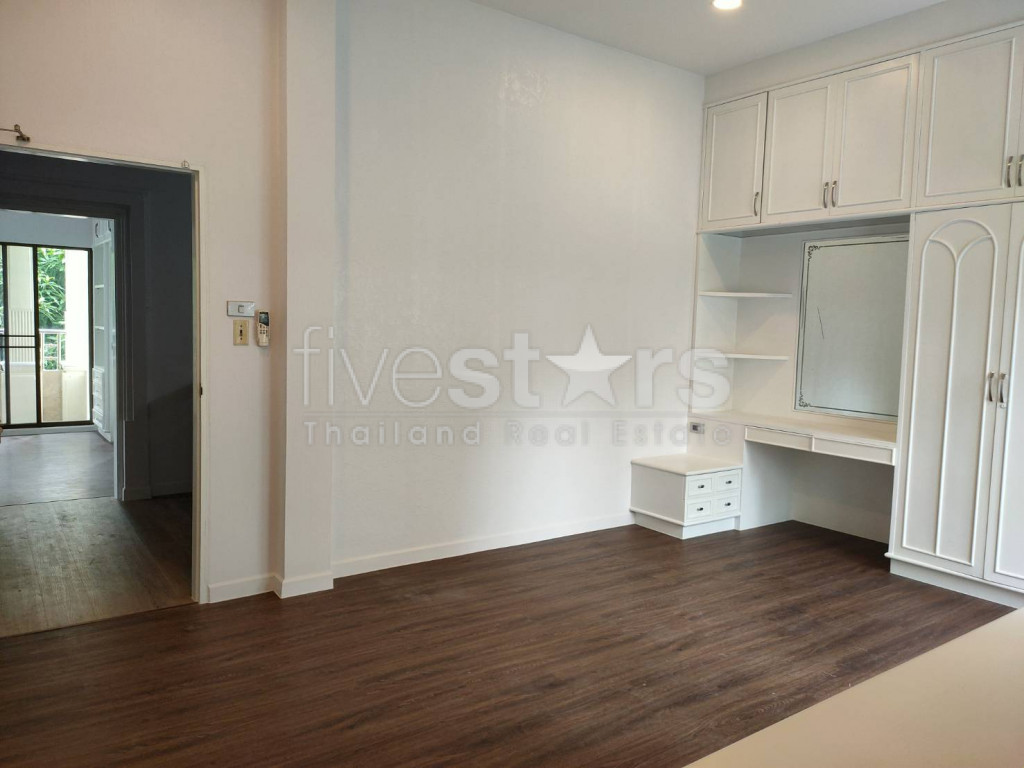 House in compound 4 bedrooms for rent near BTS Thonglor, photo 8