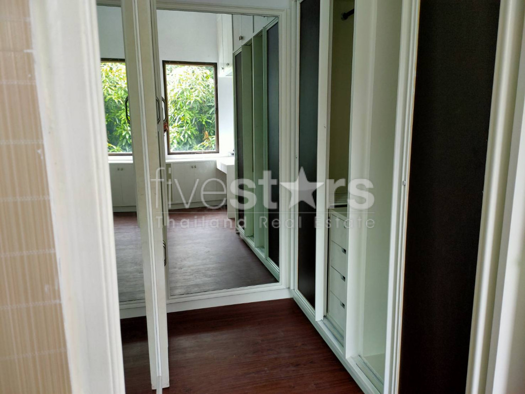 House in compound 4 bedrooms for rent near BTS Thonglor, photo 12