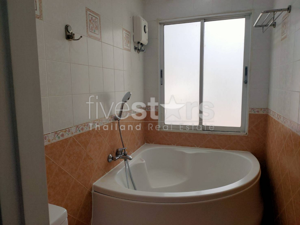 House in compound 4 bedrooms for rent near BTS Thonglor, photo 15