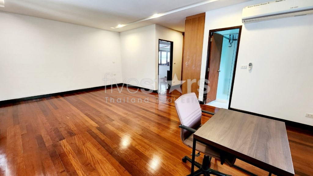 Maison de 3 chambres acceptant les animaux à louer à Phrom Phong, photo 12