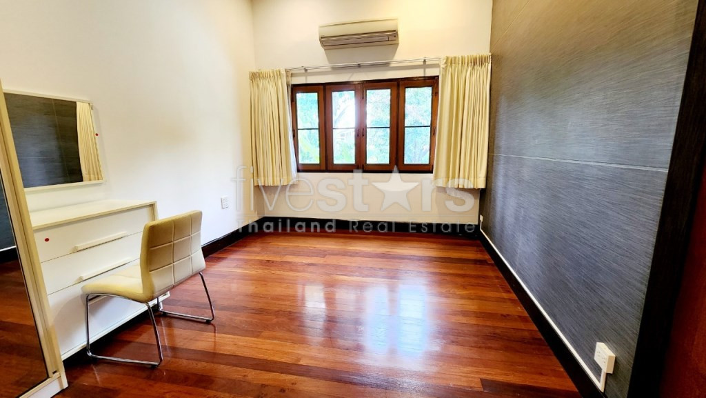 Maison de 3 chambres acceptant les animaux à louer à Phrom Phong, photo 9