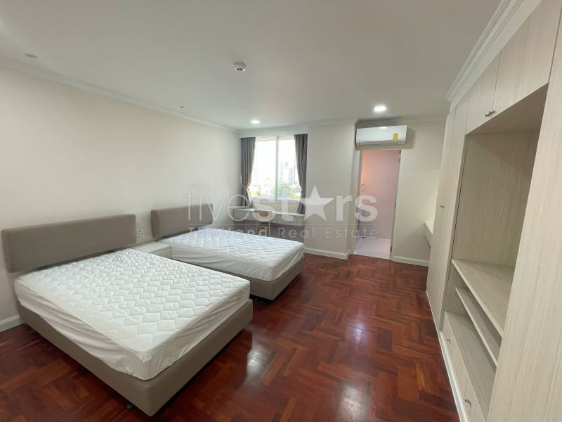Immense condo de 3 chambres à louer à Phrom Phong, photo 6