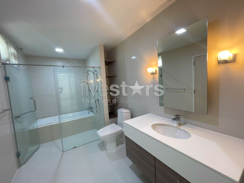 Immense condo de 3 chambres à louer à Phrom Phong, photo 23