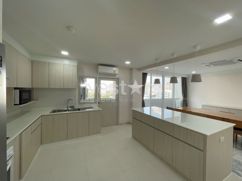 Immense condo de 3 chambres à louer à Phrom Phong, photo 18