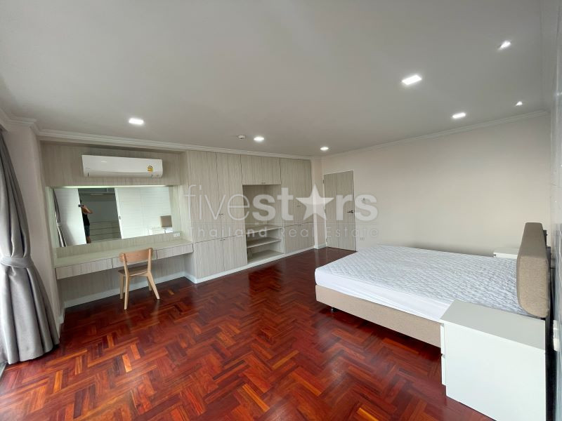Immense condo de 3 chambres à louer à Phrom Phong, photo 5
