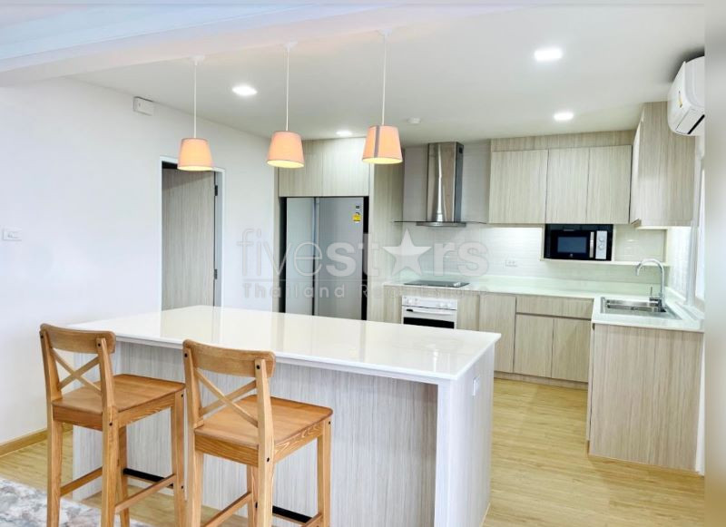 Immense condo de 3 chambres à louer à Phrom Phong, photo 13