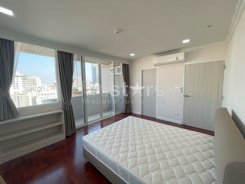 Immense condo de 3 chambres à louer à Phrom Phong, photo 9