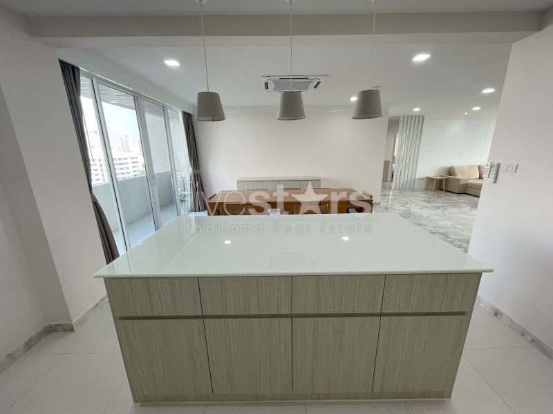 Immense condo de 3 chambres à louer à Phrom Phong, photo 19