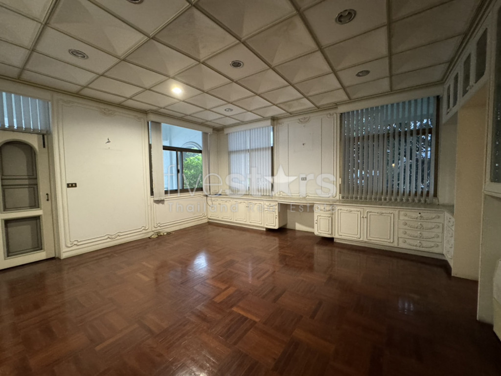 Vintage house 5 bedrooms for rent Thonglor, photo 12